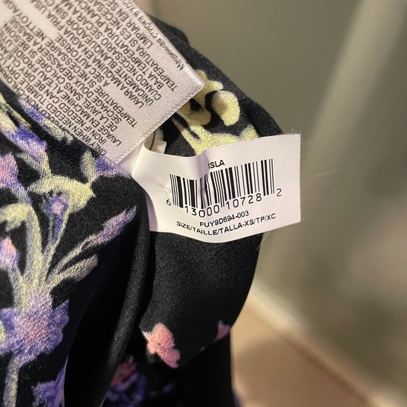 NWOT BCBG BCBGMAXAZRIA BLACK FLORAL ISLA HALTER ROMPER SIZE XS! - Picture 8 of 10